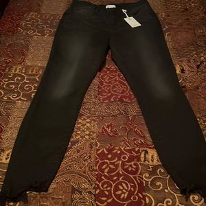 Good American “Good Legs Raw Step Hem”